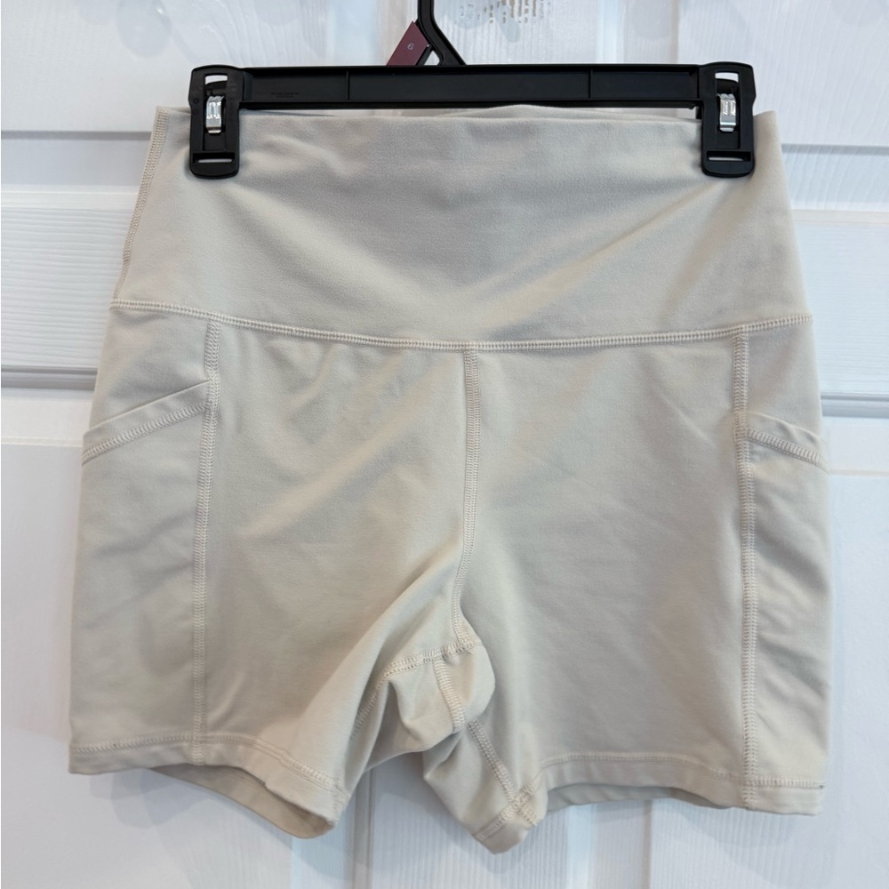 American Eagle Outfitters Cream High-Rise Bike Shorts - Picture 2 of 3